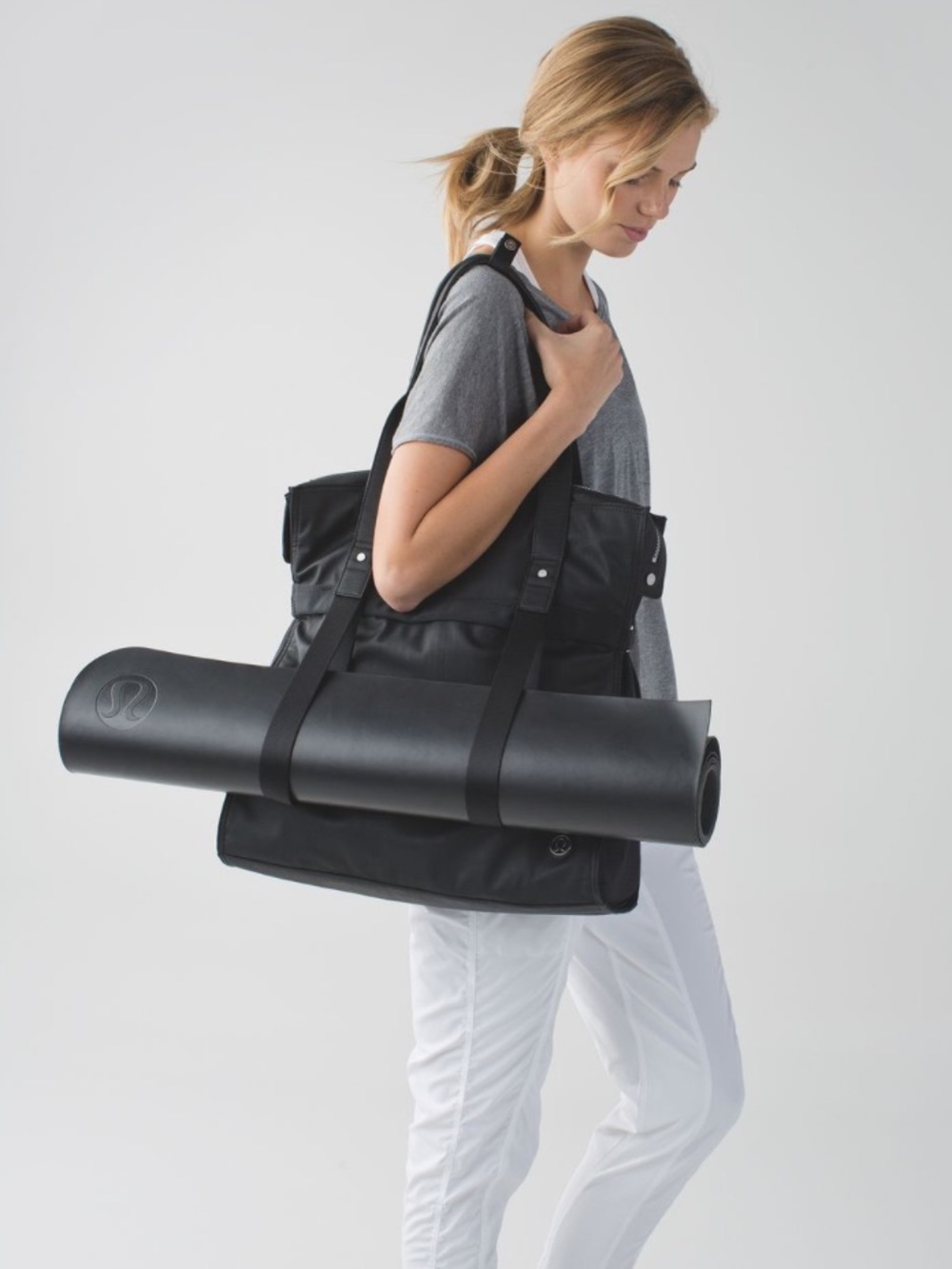 Lululemon Follow Your Bliss Bag Black / Mini Cypress Plaid Embossed Black